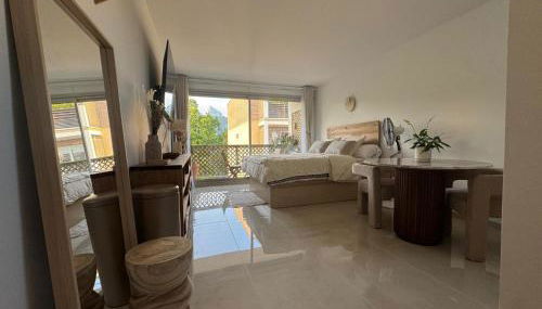 Entire Cozy Studio Walk to La Défense Arena - Foto 1