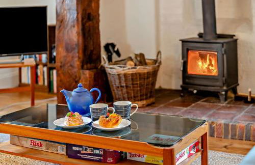 3 Bed in Salisbury 95325 - Photo 3