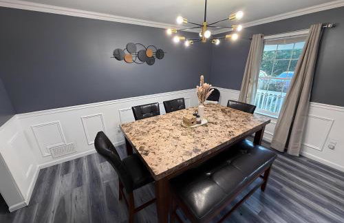 Emerald Lakes Poconos Retreat Game Room, Firepit & Sleeps 10 - Foto 29