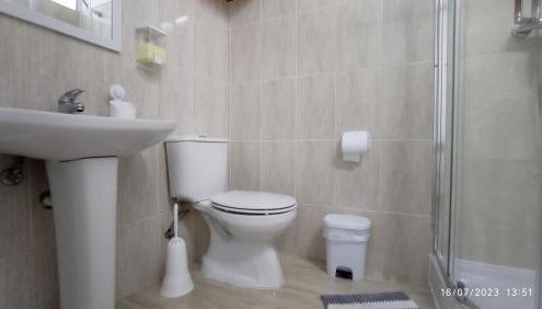 Cantinho dos Remédios - Photo 3, Shower