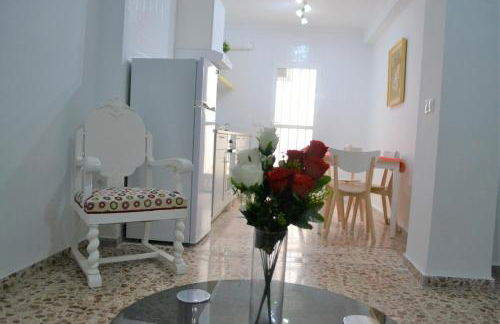 Impressive 1 bed Apartment with a stunning bathroom and Terrace CB4EV - Photo 6