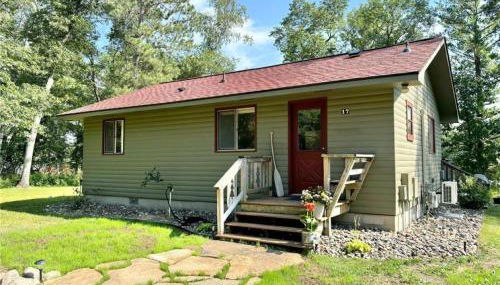Cute Whitefish Cabin with Hot tub - Foto 3