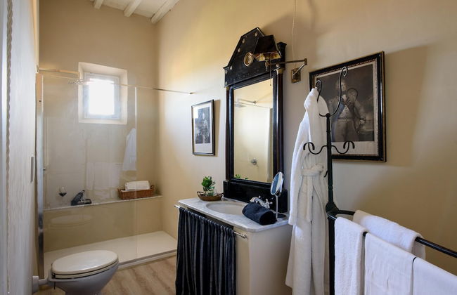 Large Beautiful Villa in Tuscan Hills of Chianti Stunning Gardens and Large Pool - Foto 49