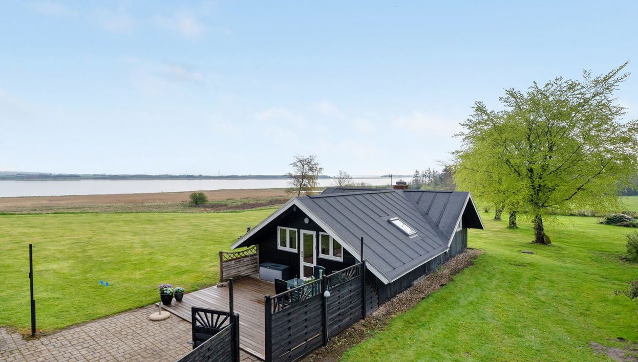 "Henrieke" - 250m to the fjord - Foto 1, House