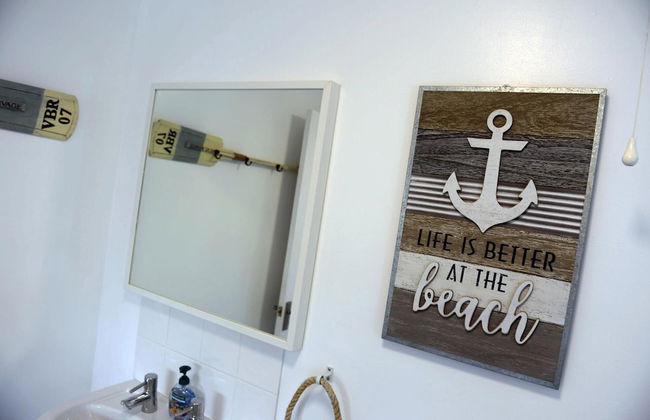 Valley Retreat - Peaceful Location, Walk to Beach, Parking - Photo 15