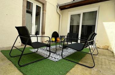 Epinal Hyper Centre, Place des Vosges T2 avec terrasse et salon de jardin. - Foto 7