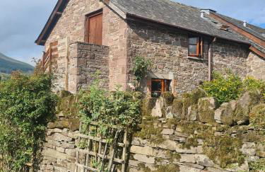 Cosy couples bolthole heart of Brecon Beacons - Photo 31