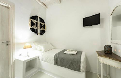 Blue Waves Suites & Apartments - To Kyma - Photo 71