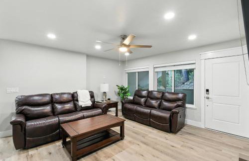 The White House Coveted Triplex Near Lake - Foto 27