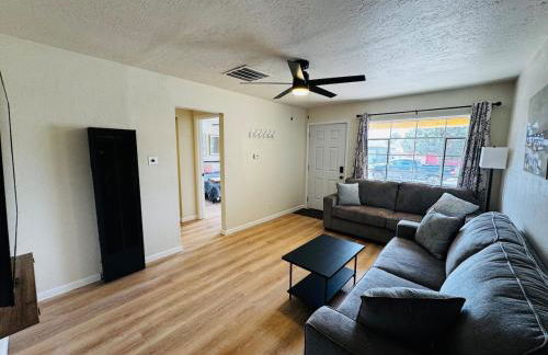 Free Chick-Fil-A & Starbucks! 502 Hideaway! - Foto 11