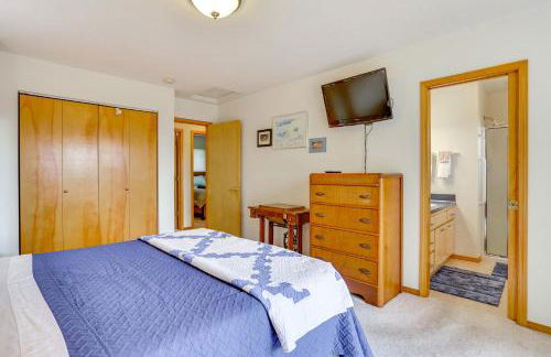 Walk to Lake Padden Bellingham Home with Deck - Foto 14