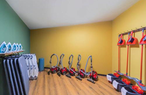 Black F House - Serviced Apartments - Foto 40