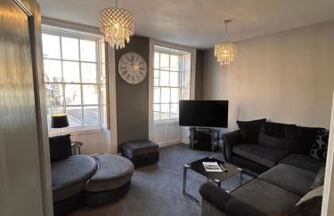 No1 Townhouse - Luxury Spacious 2 bedroom townhouse, central location - Foto 1