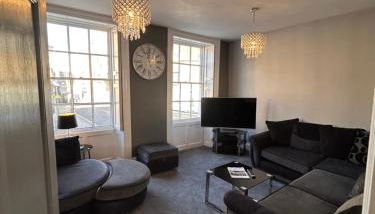 No1 Townhouse - Luxury Spacious 2 bedroom townhouse, central location - Foto 1