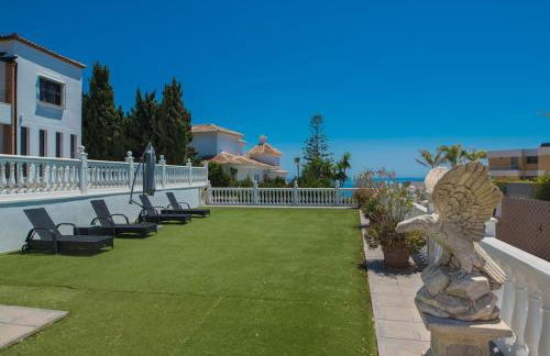 Dream beach-side villa with sea views & close to golf - Photo 15