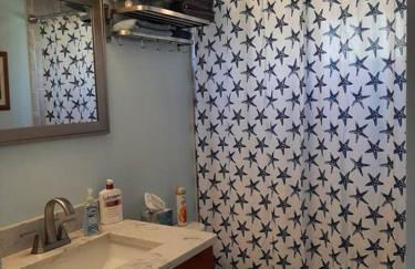 Alki Beach Cottage, NEW, 2 bedrooms, 2 bathrooms, near beach, AC, WD, Parking - Foto 12