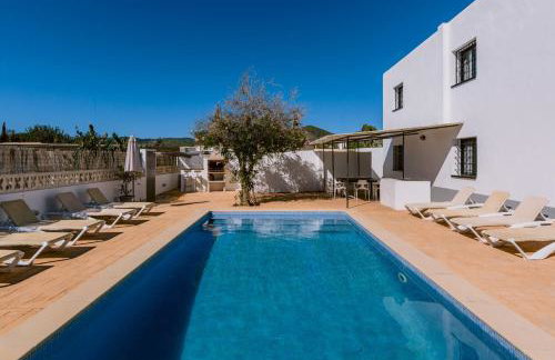 Villa Torres 10 minute walk from Playa den Bossa - Photo 8
