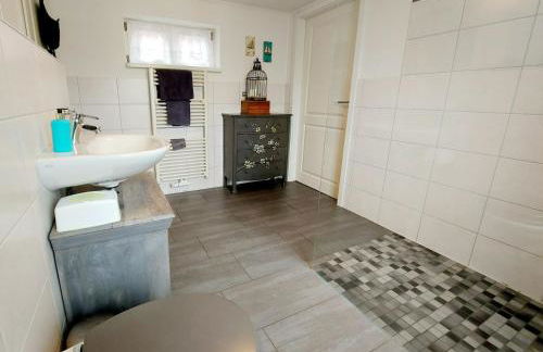 Hochwertiges Fischerhus mit Terrasse und Grill - Foto 16