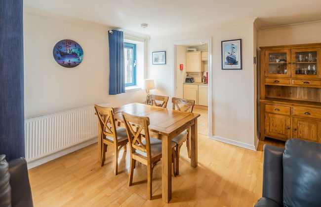 Stunning Shore Apartment with Balcony - Foto 12