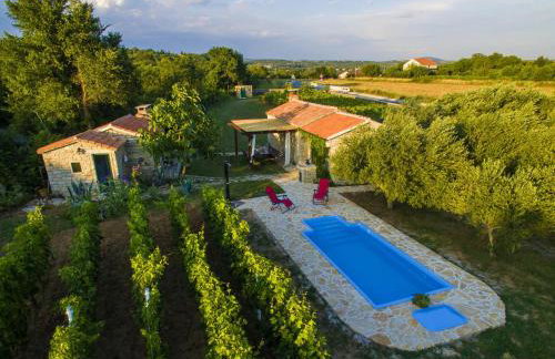 Holiday Home near Adriatic Sea and Krka Falls - Photo 10