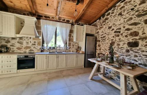 Mesavlia Traditional Stone House - Photo 4