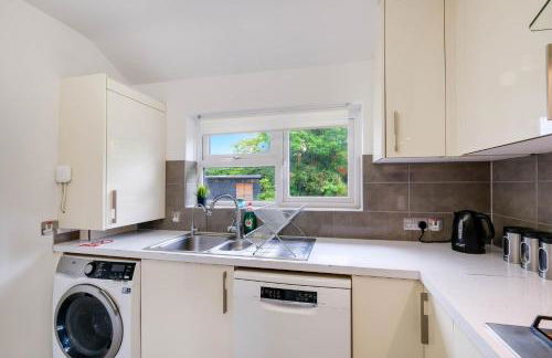 Hanwell 2 bedroom Maisonette by 360Stays - Foto 2