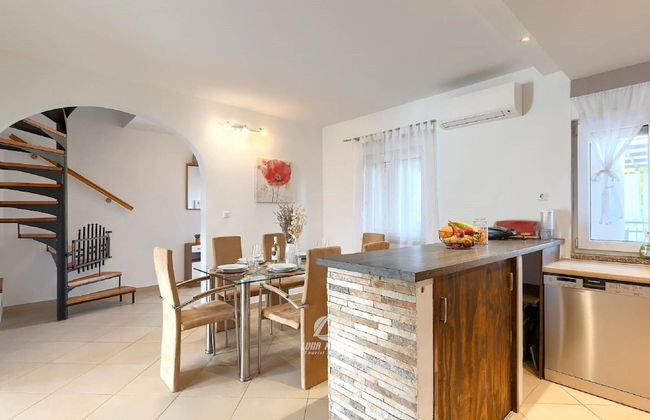 Villa in Galizana With Bubble Bath - Foto 8