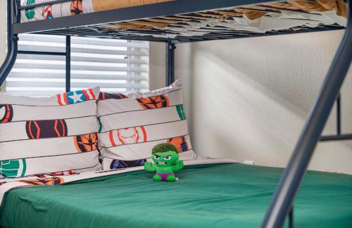 4BR w Heated Pool near Disney & Lake - Sleeps 10 - Foto 36