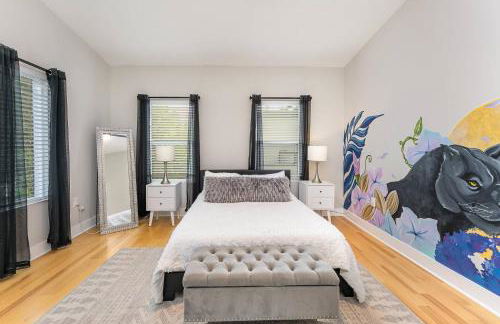 Queen City's Den Uptown - Photo 5