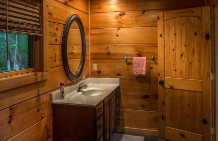 Majestic Manor - Peaceful Modern Cabin Retreat Near Watauga Lake - Photo 19