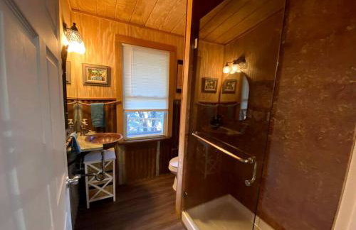Rustic Texas Hill Country Vacation Rental with a Fire Pit - Photo 9