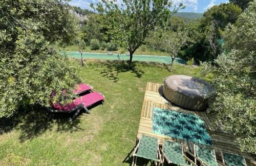 Small Provencal Castle with Swimming Pool, Tennis, Gym & Calm - Foto 62