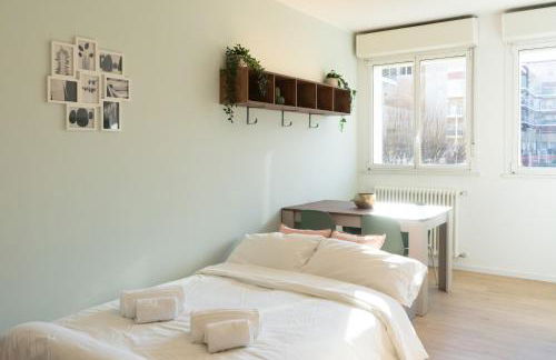 Arcimboldi's Nest - Close to Metro and Train - Foto 22