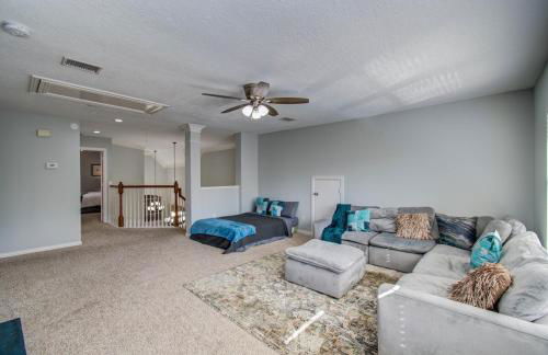 Luxury Pool Home Near Sugar Land Town Center - Photo 56