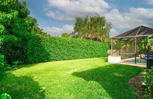 Modern Luxury Retreat in Naples - Photo 43