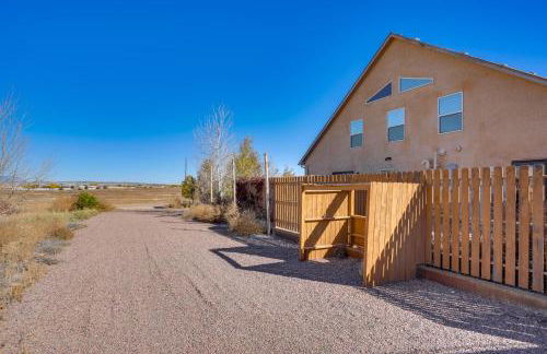 Huge Kitchen and Open Interior Pueblo Group Getaway - Foto 32