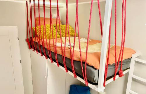 Comfortable Apart, Old Town, Free parking, hanging bed, Wi-Fi, lift, aircon,self check-in 24h, Stare Miasto, winda, nowy budynek, garaż 0 zl, klima - Photo 2