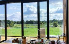 Rumiane pola - stodoła na Mazurach z widokiem na jezioro - Foto 32