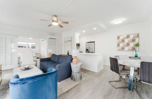 Waterfront Getaway | Pool, Hot Tub & Gym - Photo 6