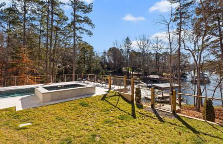 Livin' Large Lake Norman Estate w/ Pool, Dock, Game Room & Scenic Views - Foto 136