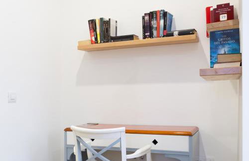 Apartamento Minimalista con Terraza, WiFi y a 1 Minuto de la Playa - ES-279-4 - Foto 4