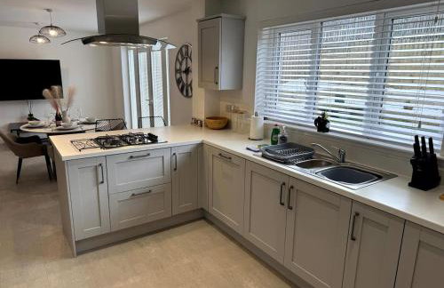 Luxury 4BR Detached Exec Home - Foto 24