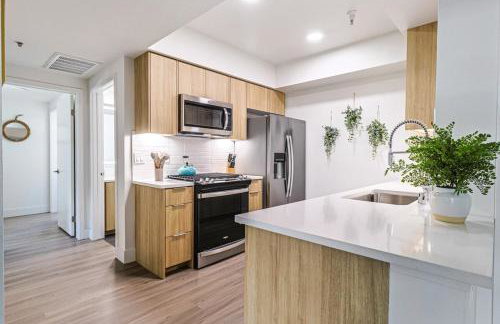 Spacious 2BDR in SM - 5 minutes walk to the beach! - Foto 13