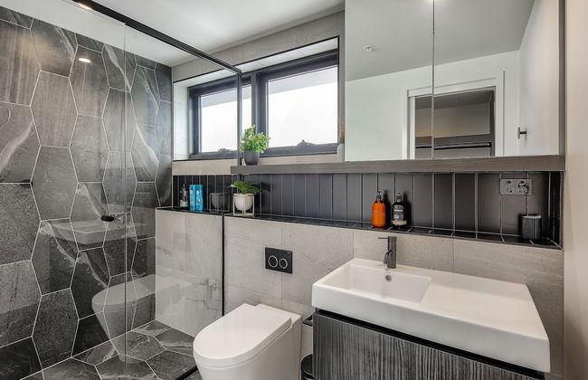 Nero Newstead - Photo 20