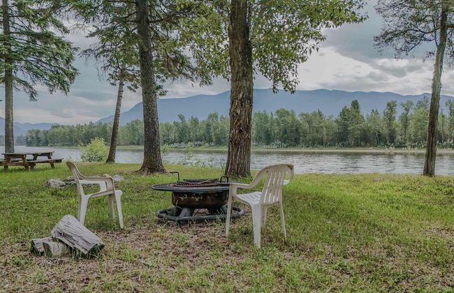 Flathead River Retreat For 15! - Foto 44