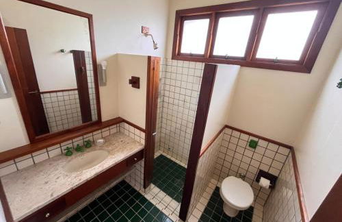 Spacious house with pool - 100m from the sea in Guaecá - Foto 30