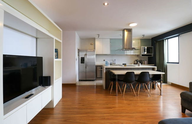 w Picturesque 2BR at Malecon - Photo 49