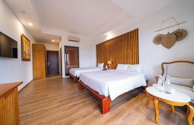 Palm River Boutique - Photo 34