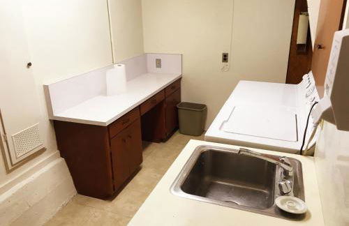 Private Unit / Private Bathroom Near BART & SF - Photo 27