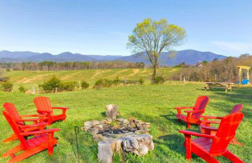 Huge Farmhouse with Heated Pool for Vacations and Retreats - Foto 31